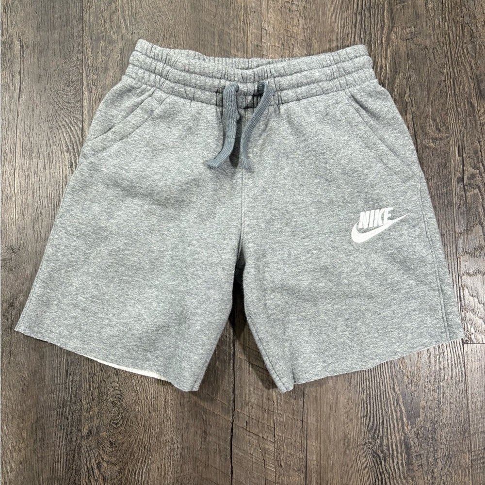 NIKE Boys Cut-Off Shorts
